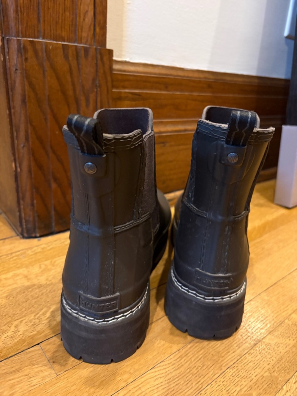 Hunter Brown Chelsea Rain Boots - Picture 4 of 4